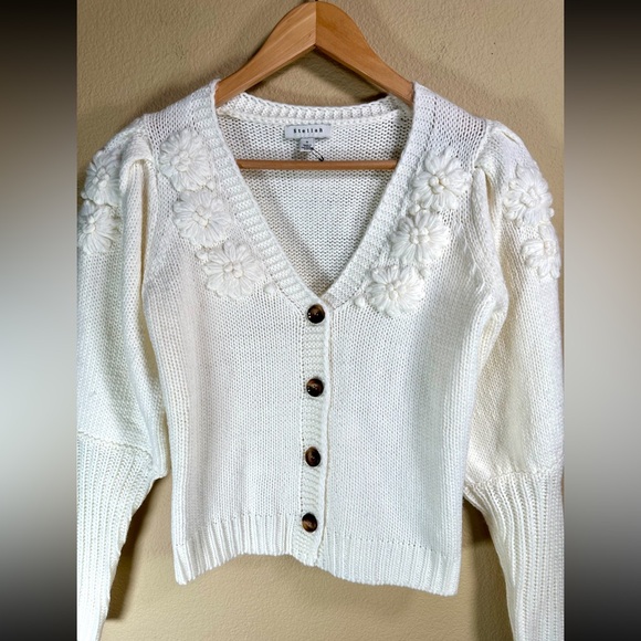 Stellah Embroidered Balloon Sleeve Cardigan in White - Picture 6 of 10